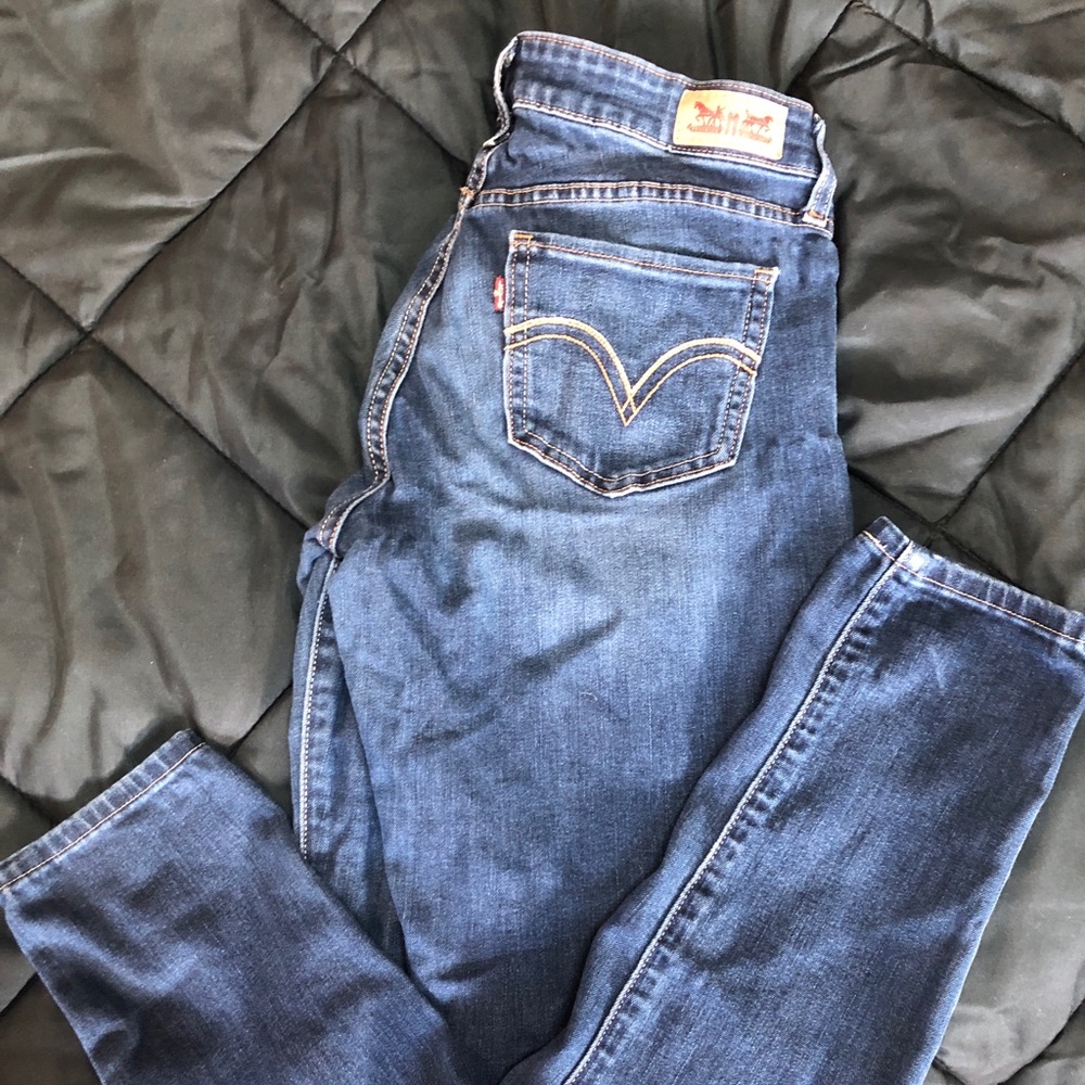 Levi skinny jeans